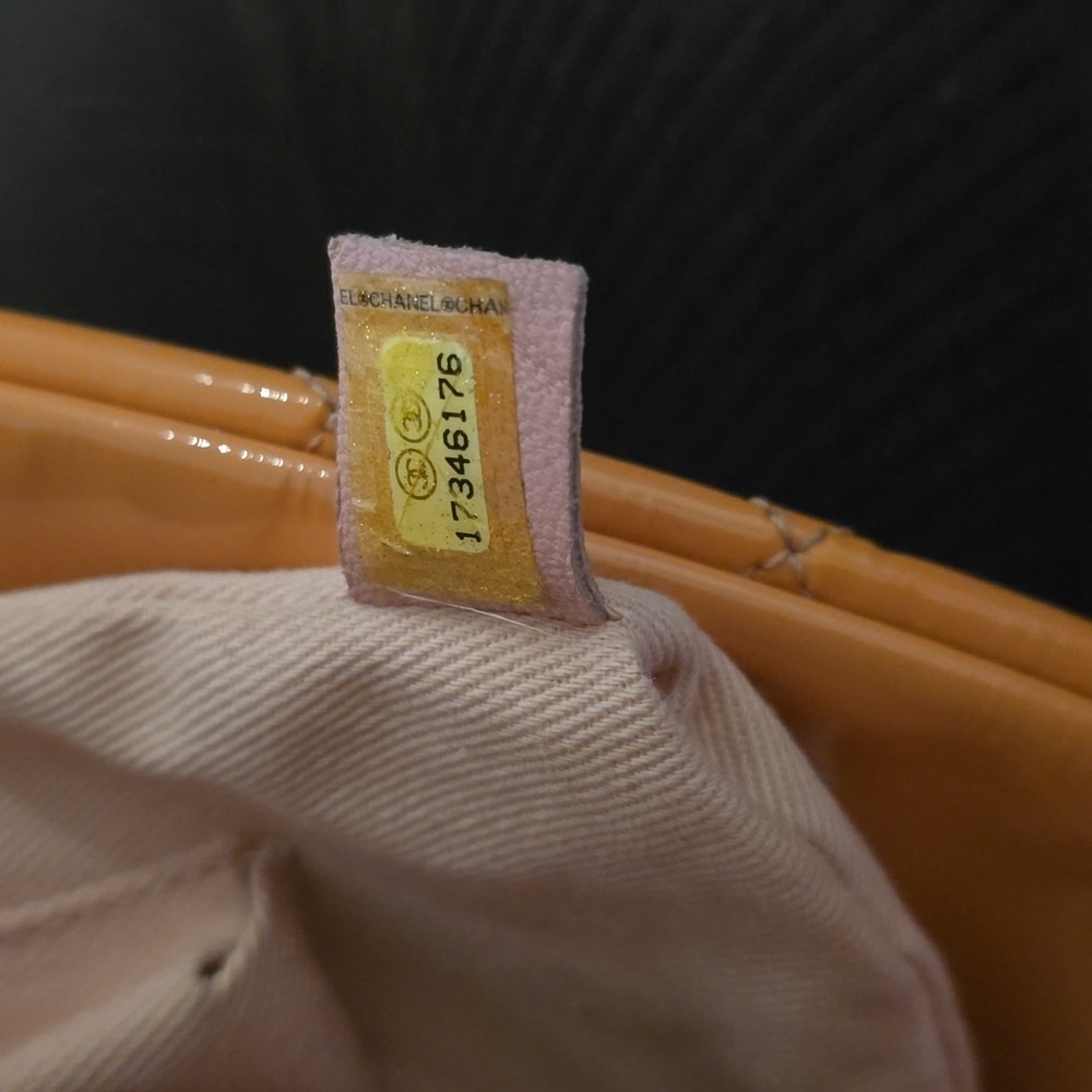CHANEL Mademoiselle Patent Quilted Bag - Picture 13 of 14